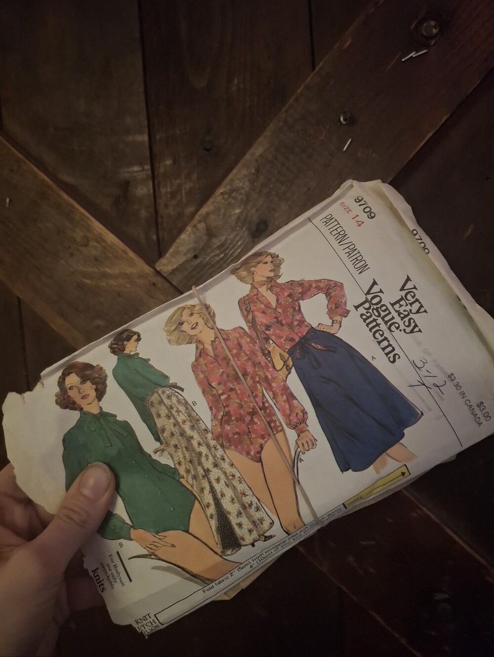 Vintage Vogue Patterns Women's Blouse & Skirt Sewing Pattern - Floral & Solid